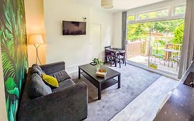 Ruby Delightful Suite Moseley Mews, Birmingham By Staystaycations