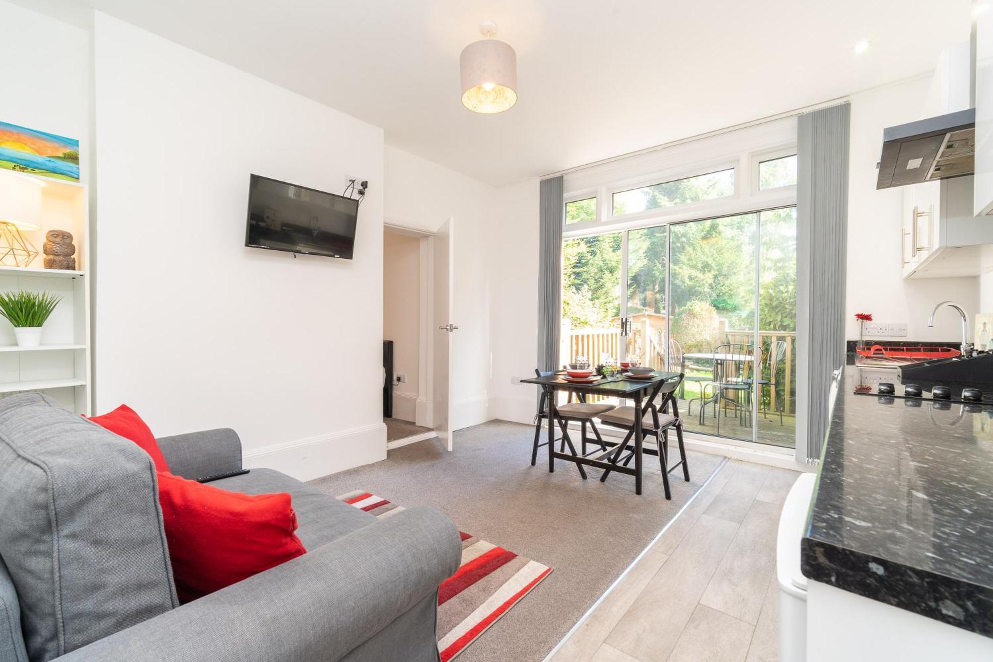 Ruby Delightful Suite Moseley Mews, Birmingham By Staystaycations Exterior photo